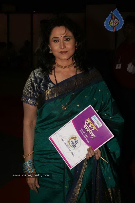 Celebs at Mi Marathi Awards - 23 / 34 photos
