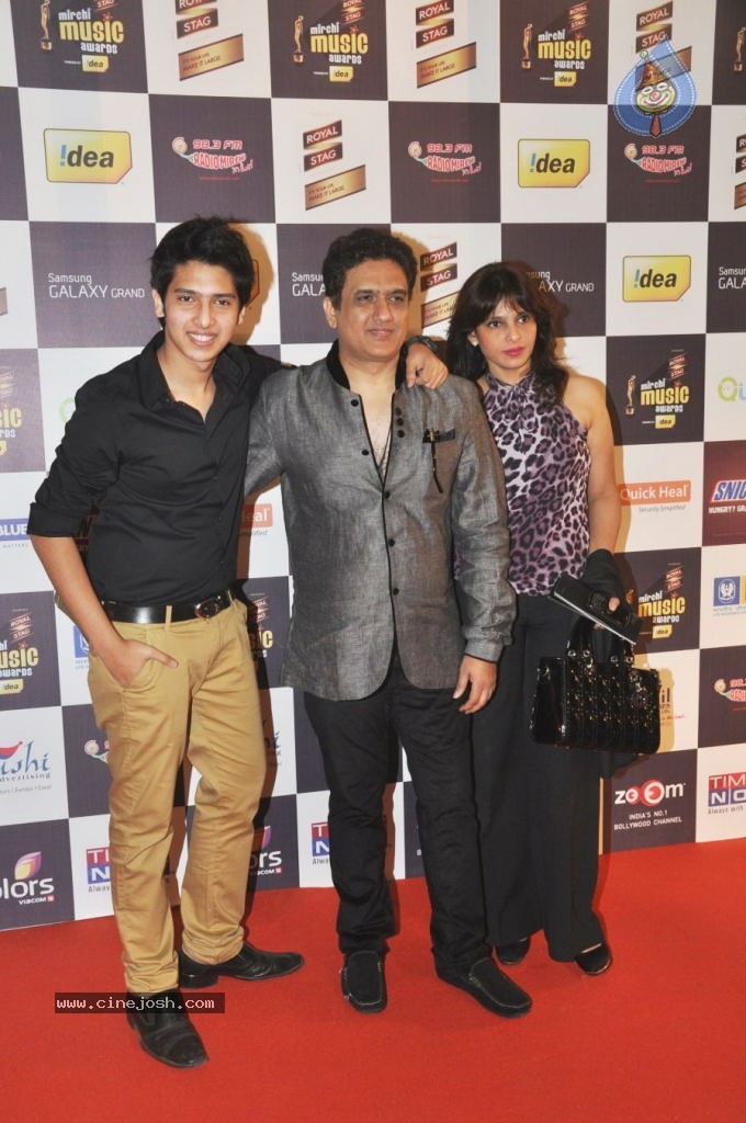 Celebs at Mirchi Music Awards 2012 - 25 / 90 photos