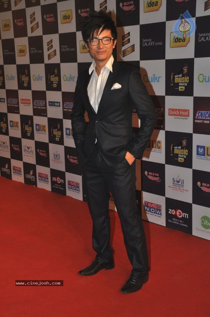 Celebs at Mirchi Music Awards 2012 - 26 / 90 photos