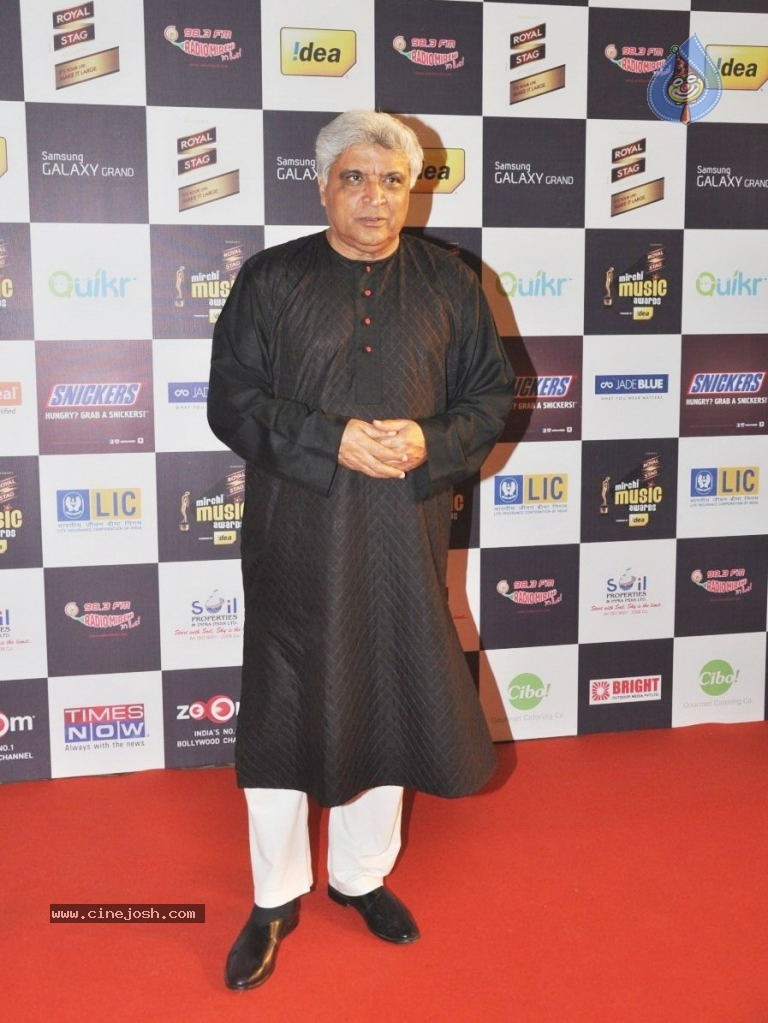 Celebs at Mirchi Music Awards 2012 - 42 / 90 photos
