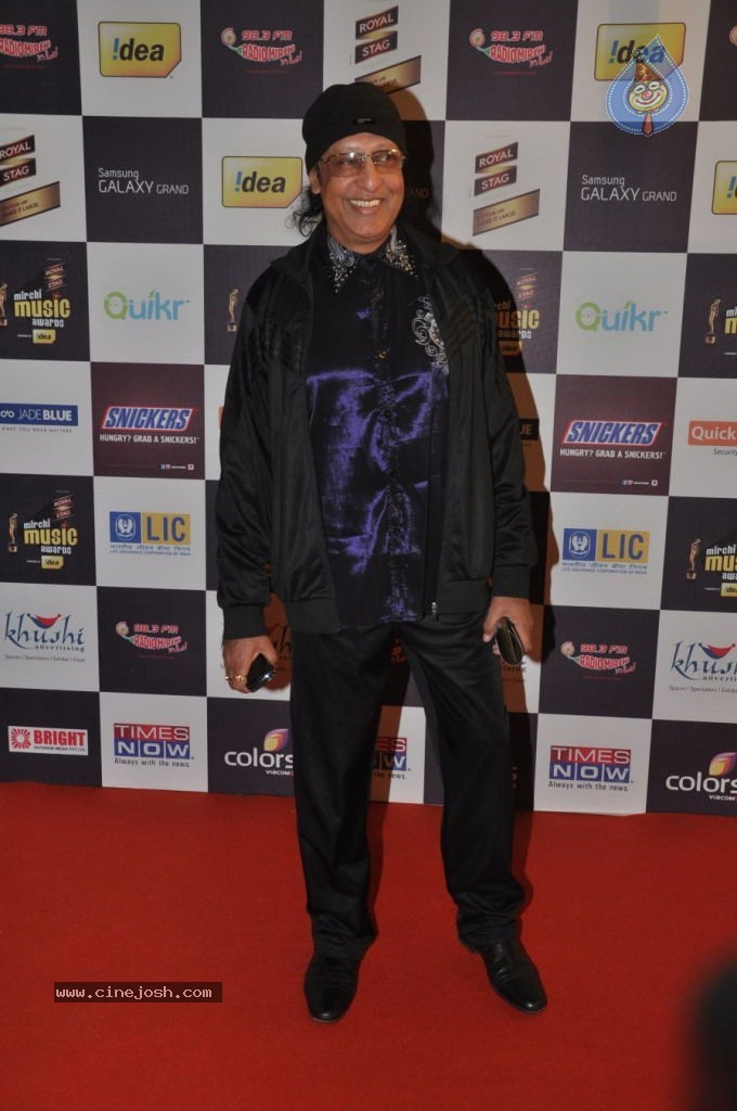 Celebs at Mirchi Music Awards 2012 - 44 / 90 photos