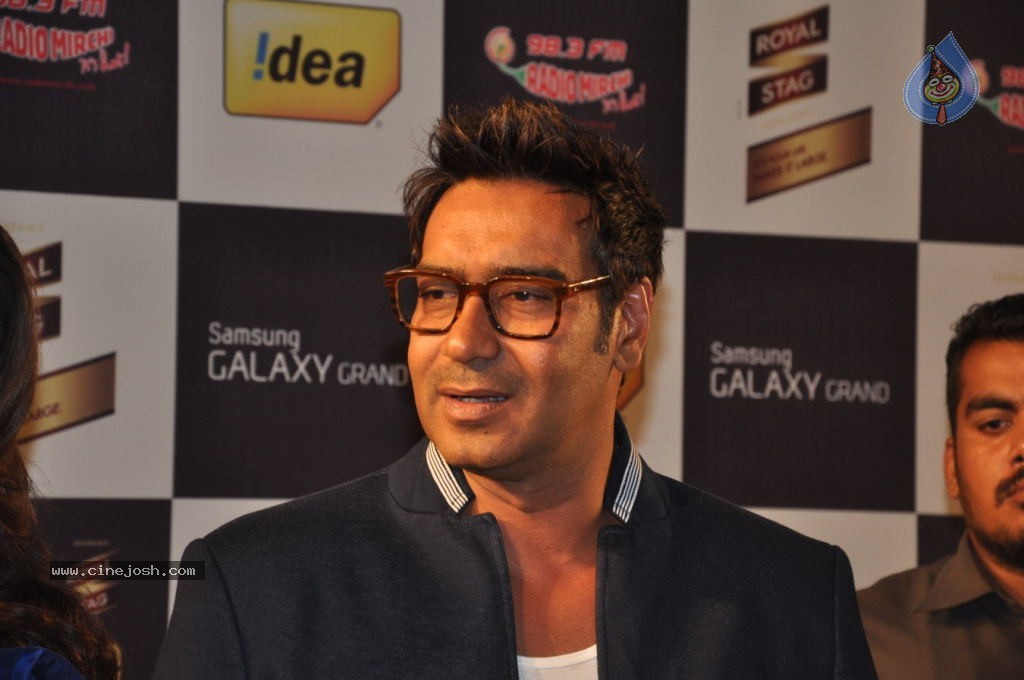 Celebs at Mirchi Music Awards 2012 - 69 / 90 photos