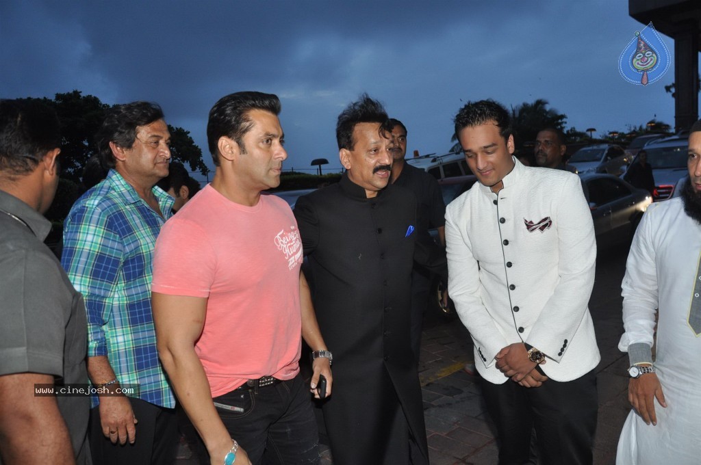Celebs at MLA Baba Siddiqui Iftar Party - 1 / 86 photos