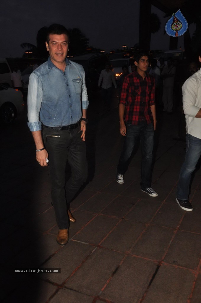 Celebs at MLA Baba Siddiqui Iftar Party - 42 / 86 photos