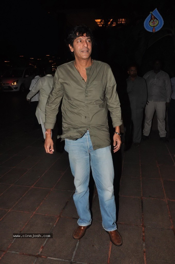 Celebs at MLA Baba Siddiqui Iftar Party - 43 / 86 photos