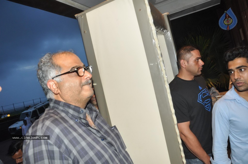 Celebs at MLA Baba Siddiqui Iftar Party - 50 / 86 photos