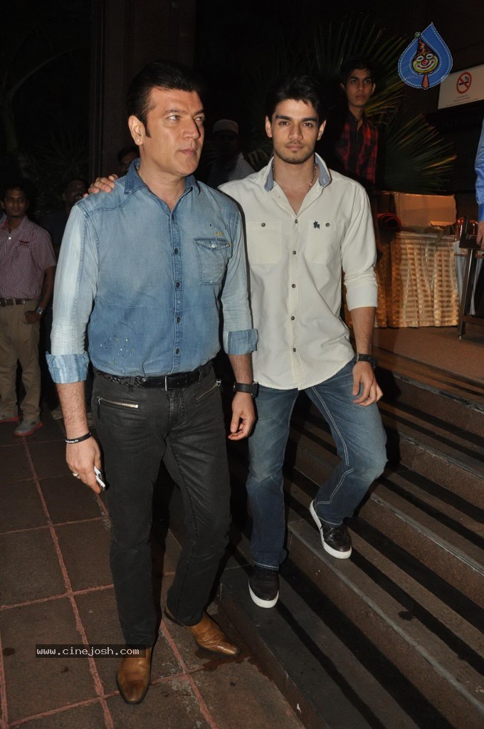 Celebs at MLA Baba Siddiqui Iftar Party - 63 / 86 photos