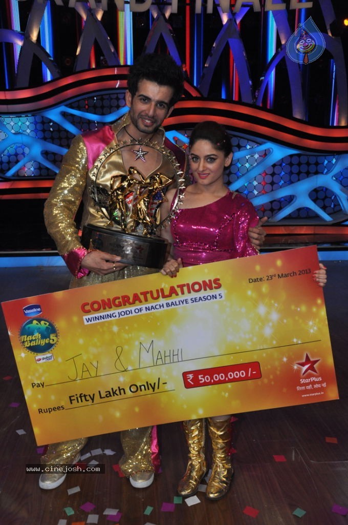 Celebs at Nach Baliye 5 Grand Finale - 16 / 47 photos