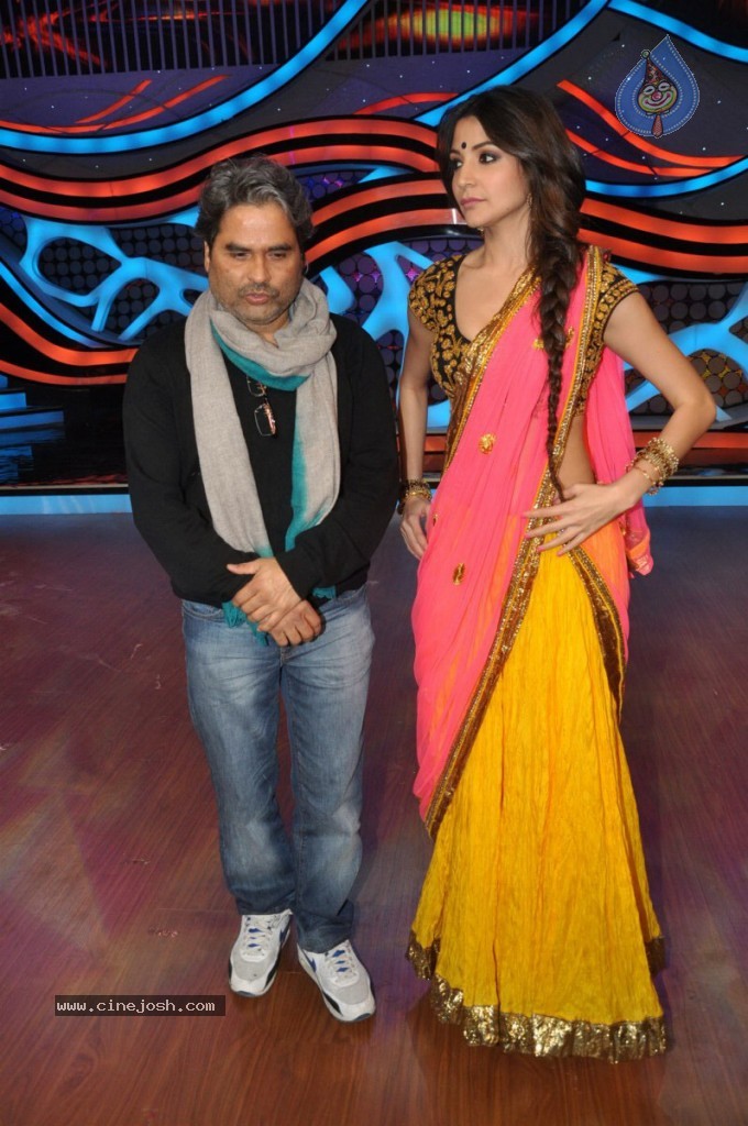 Celebs at Nach Baliye 5 Sets - 21 / 33 photos
