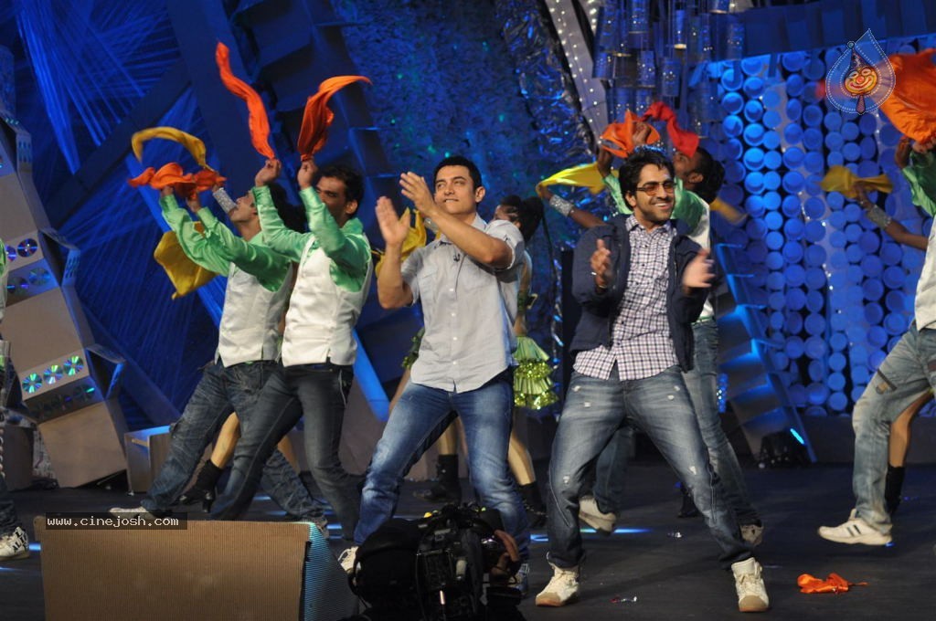 Celebs at NDTV Greenathon 2012 - 37 / 47 photos