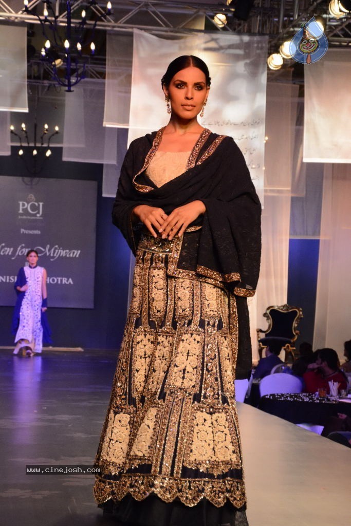 Celebs at NGO Mijwan Fashion Show - 5 / 65 photos