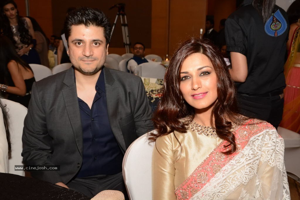 Celebs at NGO Mijwan Fashion Show - 22 / 65 photos