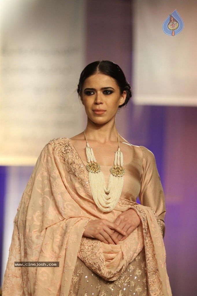 Celebs at NGO Mijwan Fashion Show - 23 / 65 photos