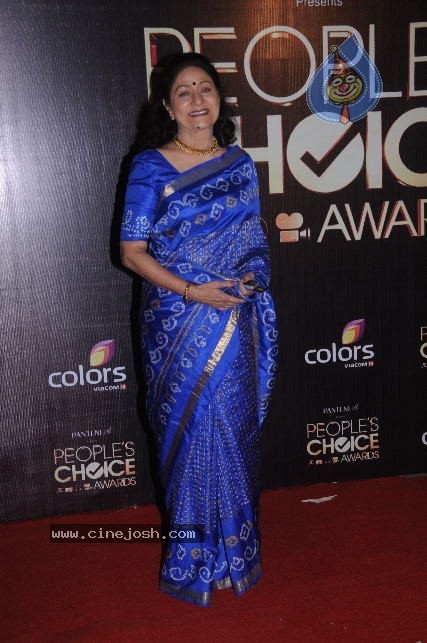 Celebs at Peoples Choice Awards Evening Party - 13 / 42 photos