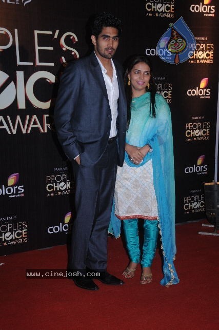 Celebs at Peoples Choice Awards Evening Party - 21 / 42 photos