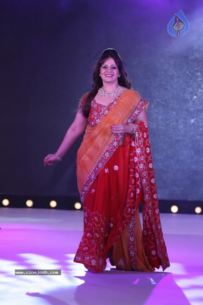 Celebs at Pidilite CPAA Fashion Show - 37 / 85 photos