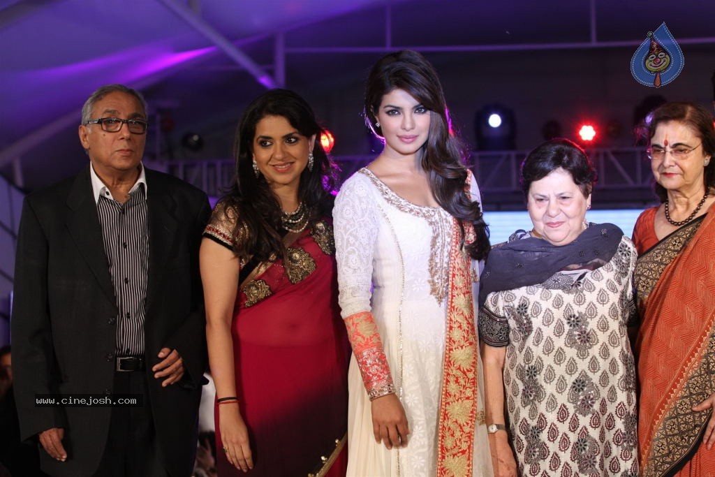 Celebs at Pidilite CPAA Fashion Show - 48 / 85 photos