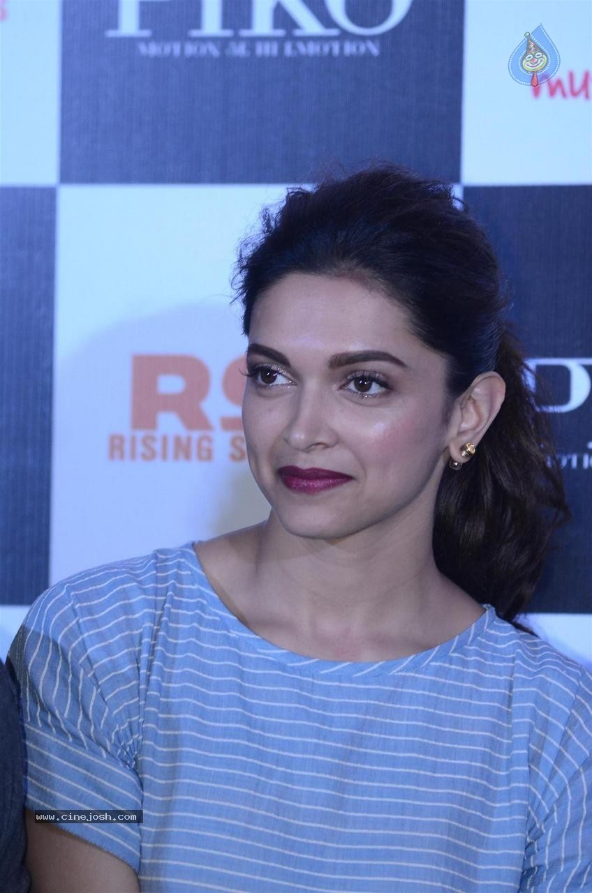 Celebs at Piku Film Trailer Launch - 59 / 64 photos