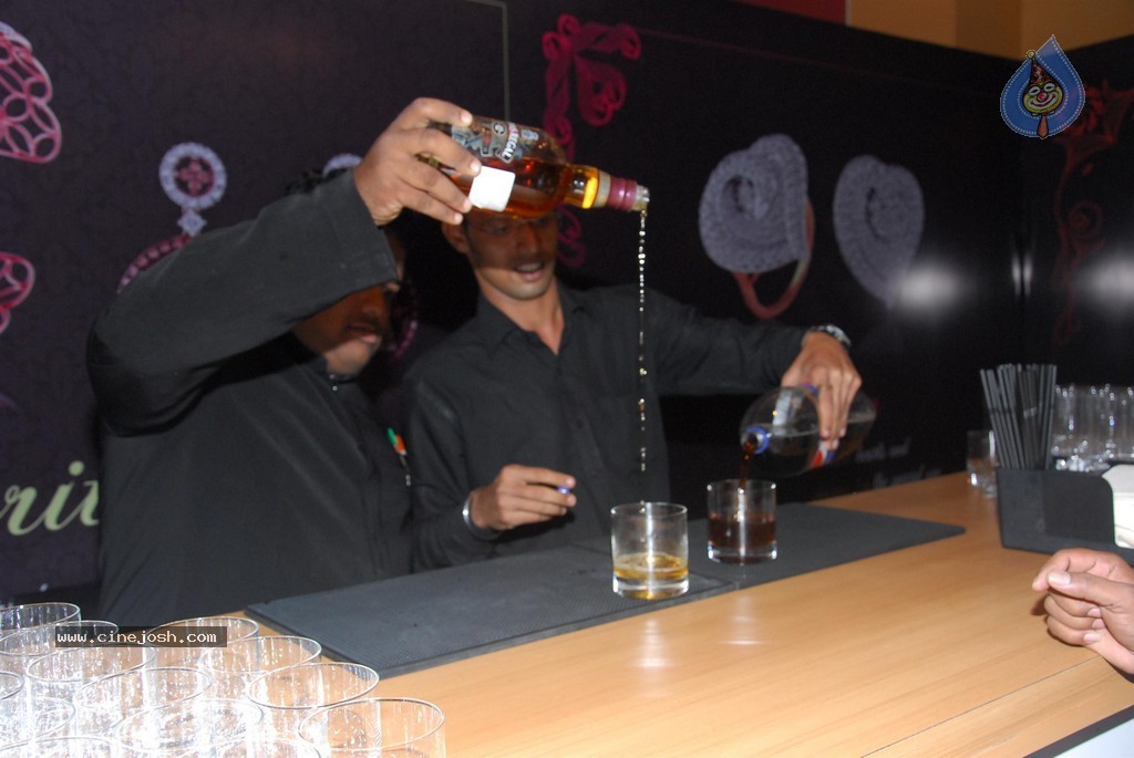 Celebs at Retail Jeweller India Awards 2014 - 118 / 119 photos