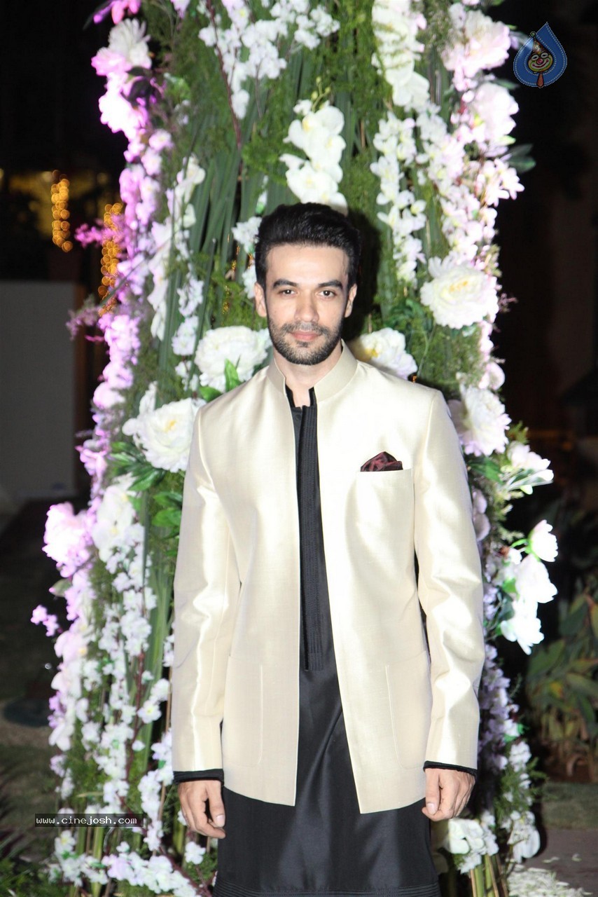 Celebs at Riddhi Malhotra n Tejas Talwalkar Sangeet Ceremony - 65 / 152 photos