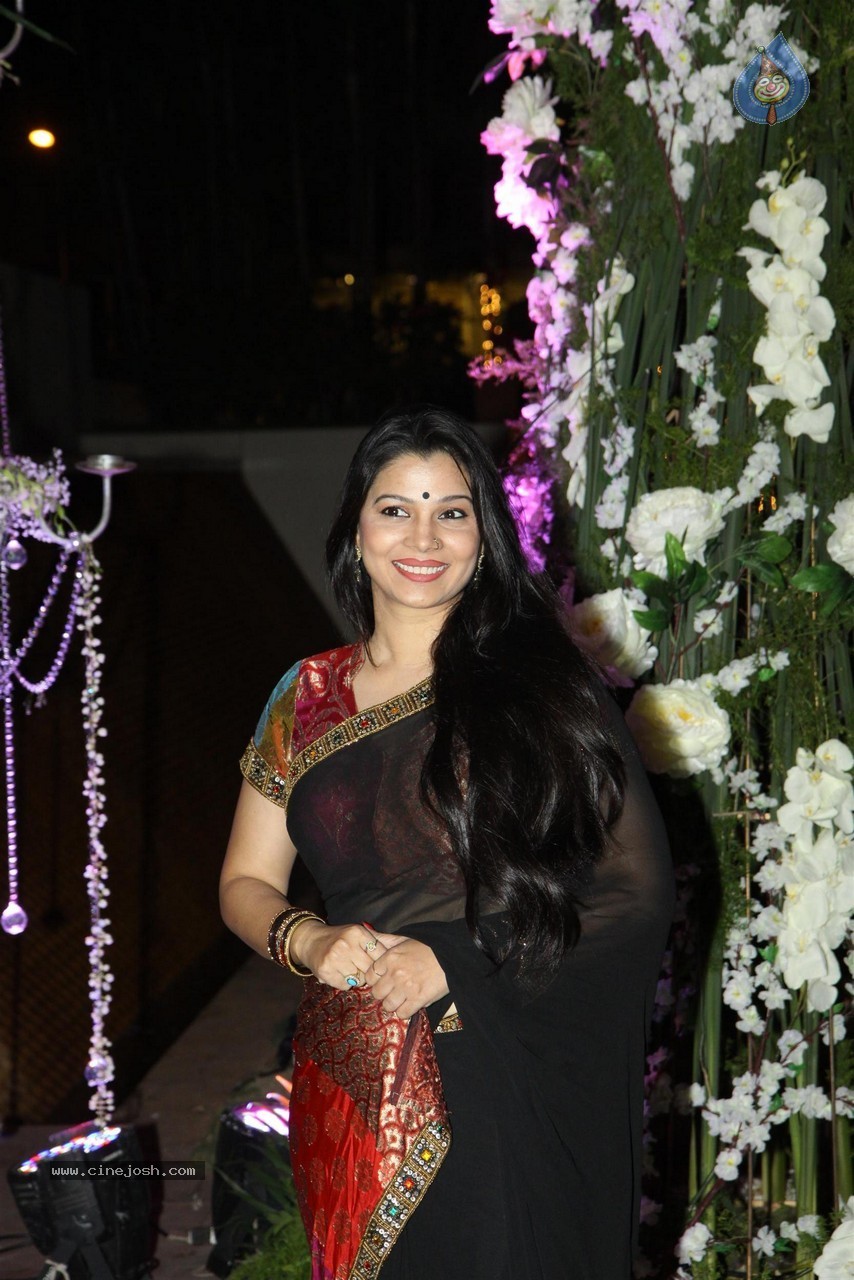 Celebs at Riddhi Malhotra n Tejas Talwalkar Sangeet Ceremony - 89 / 152 photos