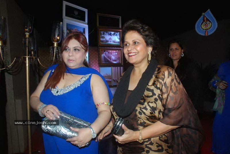 Celebs at Ritu Kumar Fashion Show - 40 / 80 photos