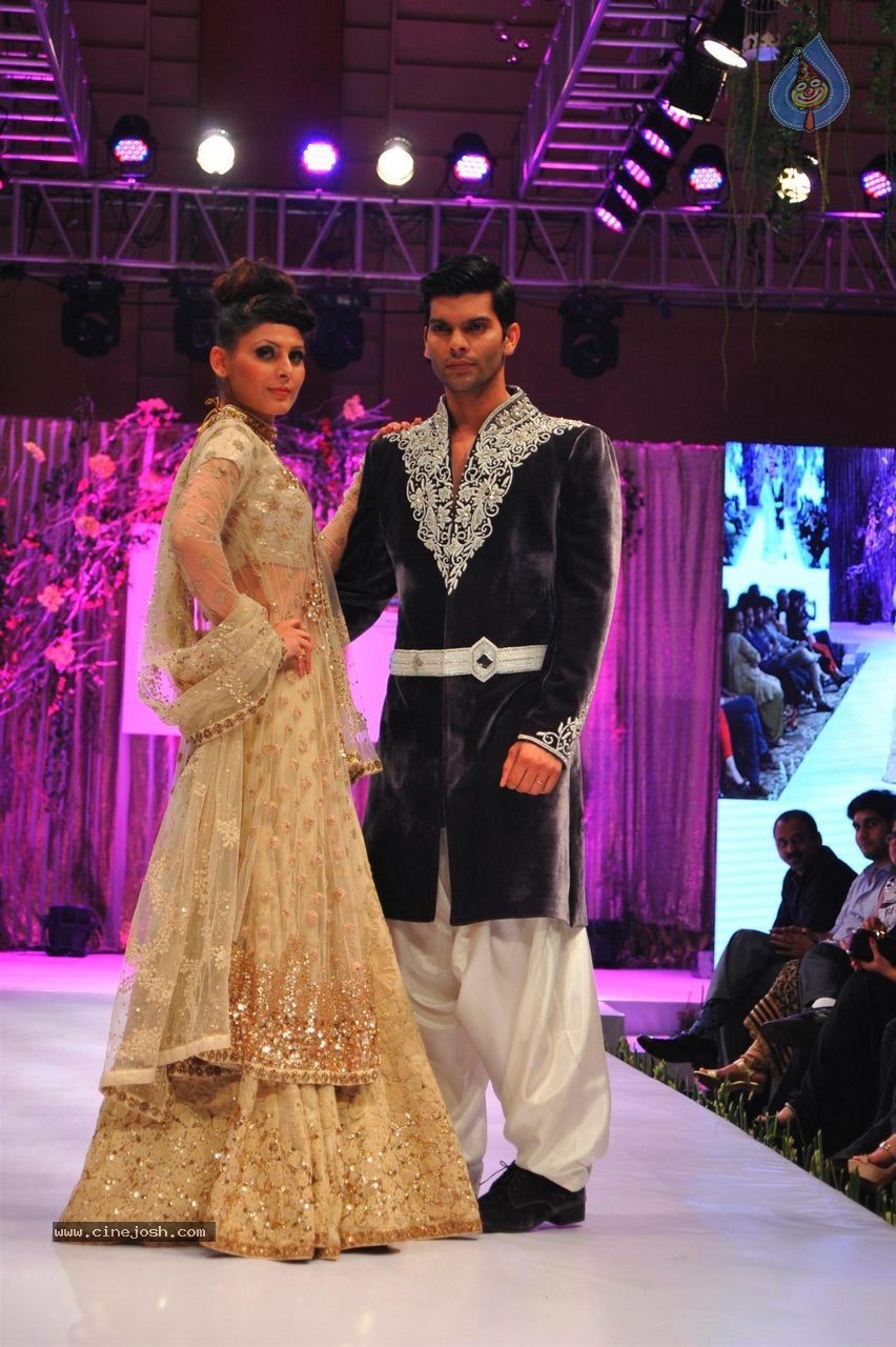 Celebs at Riyaz Gangji Libas Fashion Show - 62 / 64 photos