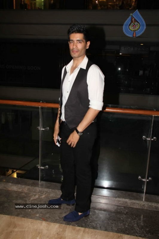 Celebs at Rohit Bal Birthday Bash - 29 / 32 photos