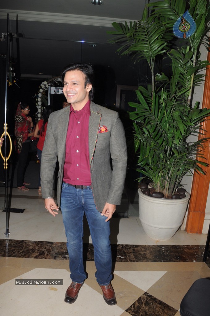 Celebs at Rohit Verma Fashion Show - 65 / 121 photos