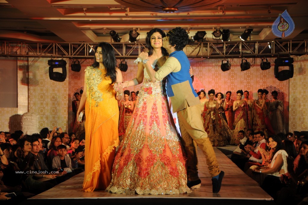 Celebs at Rohit Verma Fashion Show - 86 / 121 photos