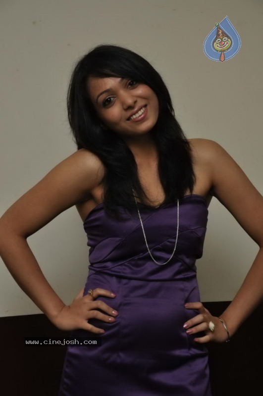 Celebs at Roshan Taneja Academy Event - 16 / 25 photos