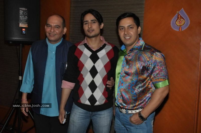 Celebs at Sab ka Evening Show Launch - 39 / 43 photos