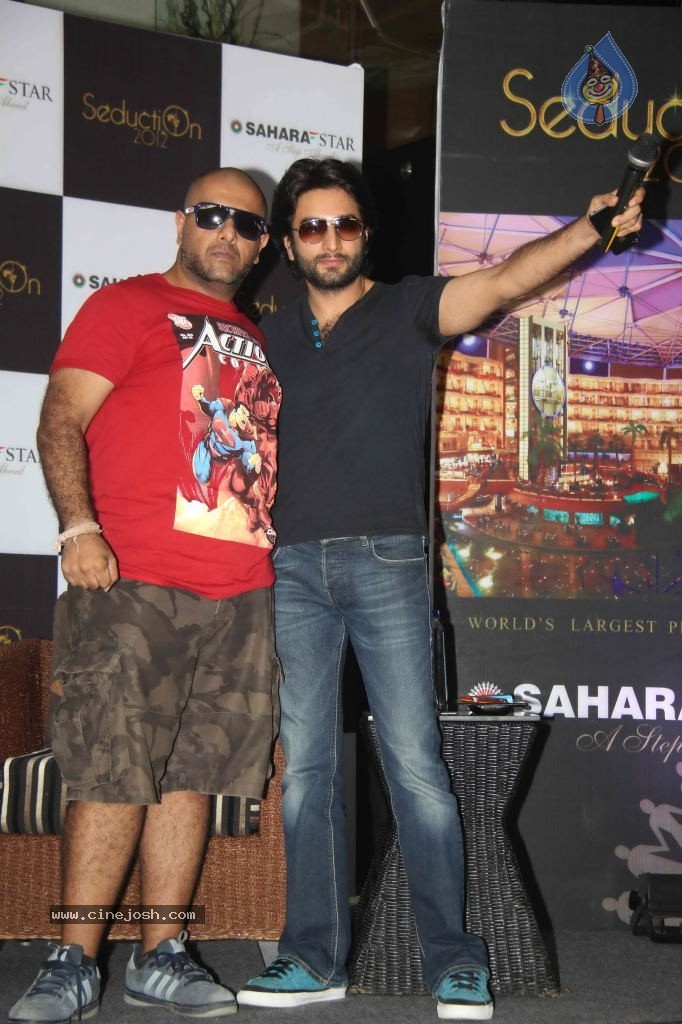 Celebs at Seduction 2012 PM - 31 / 43 photos