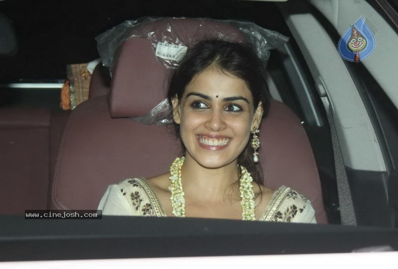 Celebs at Shahrukh Khan Holi party - 36 / 50 photos