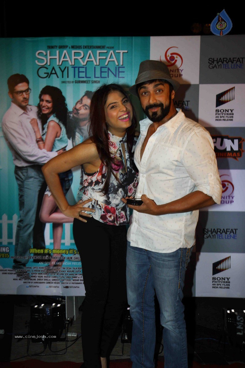 Celebs at Sharafat Gayi Tel Lene Premiere - 21 / 60 photos