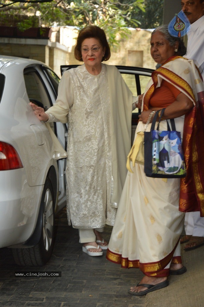 Celebs at Shashi Kapoor Christmas Party - 40 / 59 photos