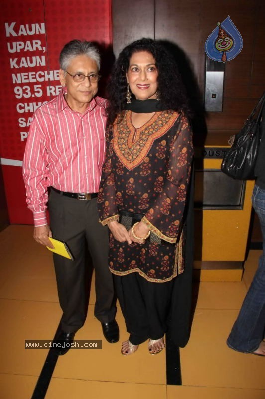 Celebs at Shor in The City Movie Premiere Show - 26 / 36 photos