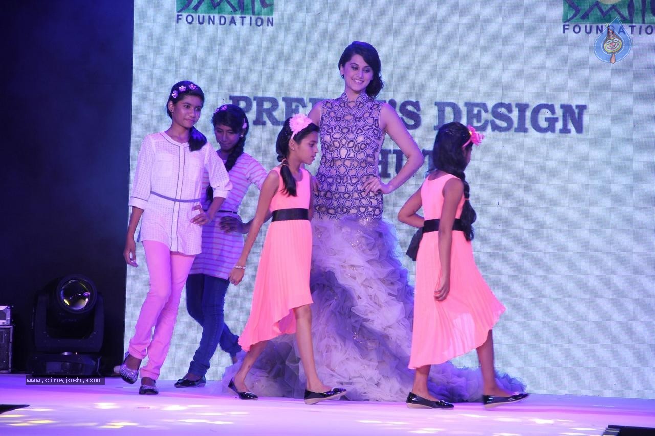 Celebs at Smile Foundation Ramp for Champs Show 01 - 35 / 98 photos