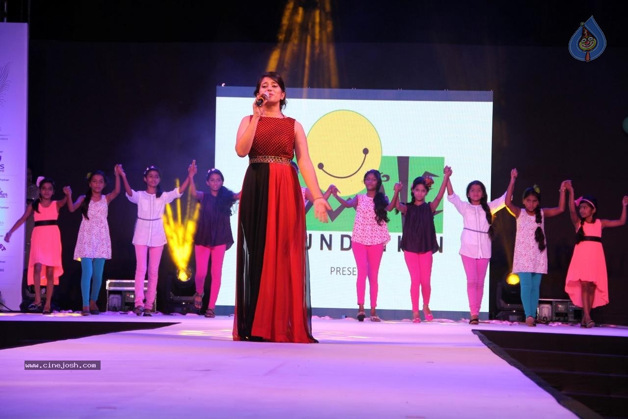 Celebs at Smile Foundation Ramp for Champs Show 01 - 43 / 98 photos