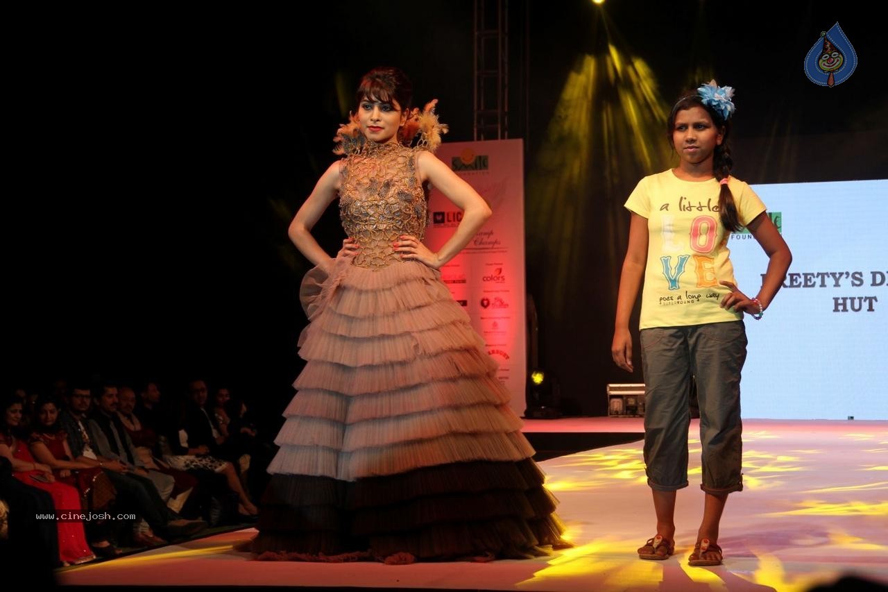 Celebs at Smile Foundation Ramp for Champs Show 01 - 81 / 98 photos