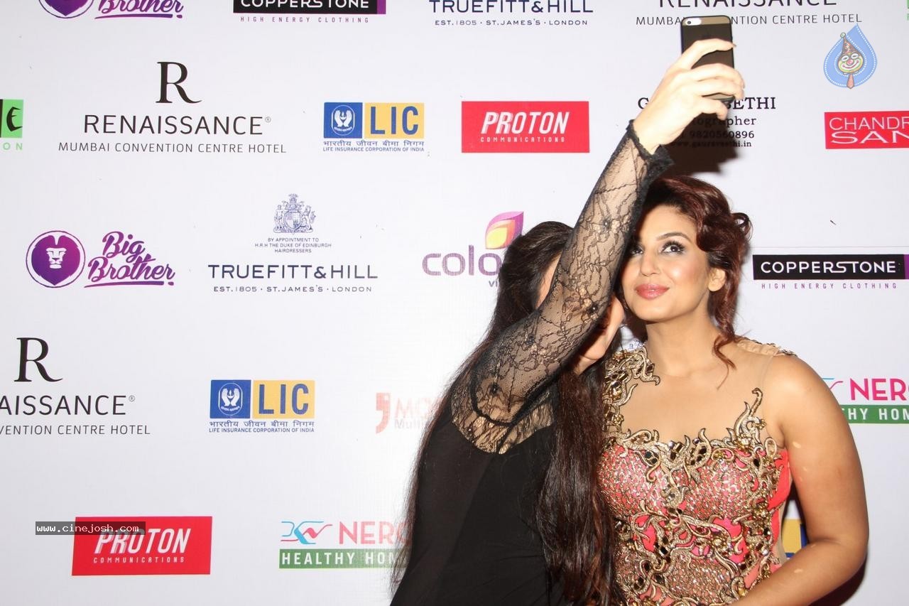 Celebs at Smile Foundation Ramp for Champs Show 02 - 30 / 98 photos