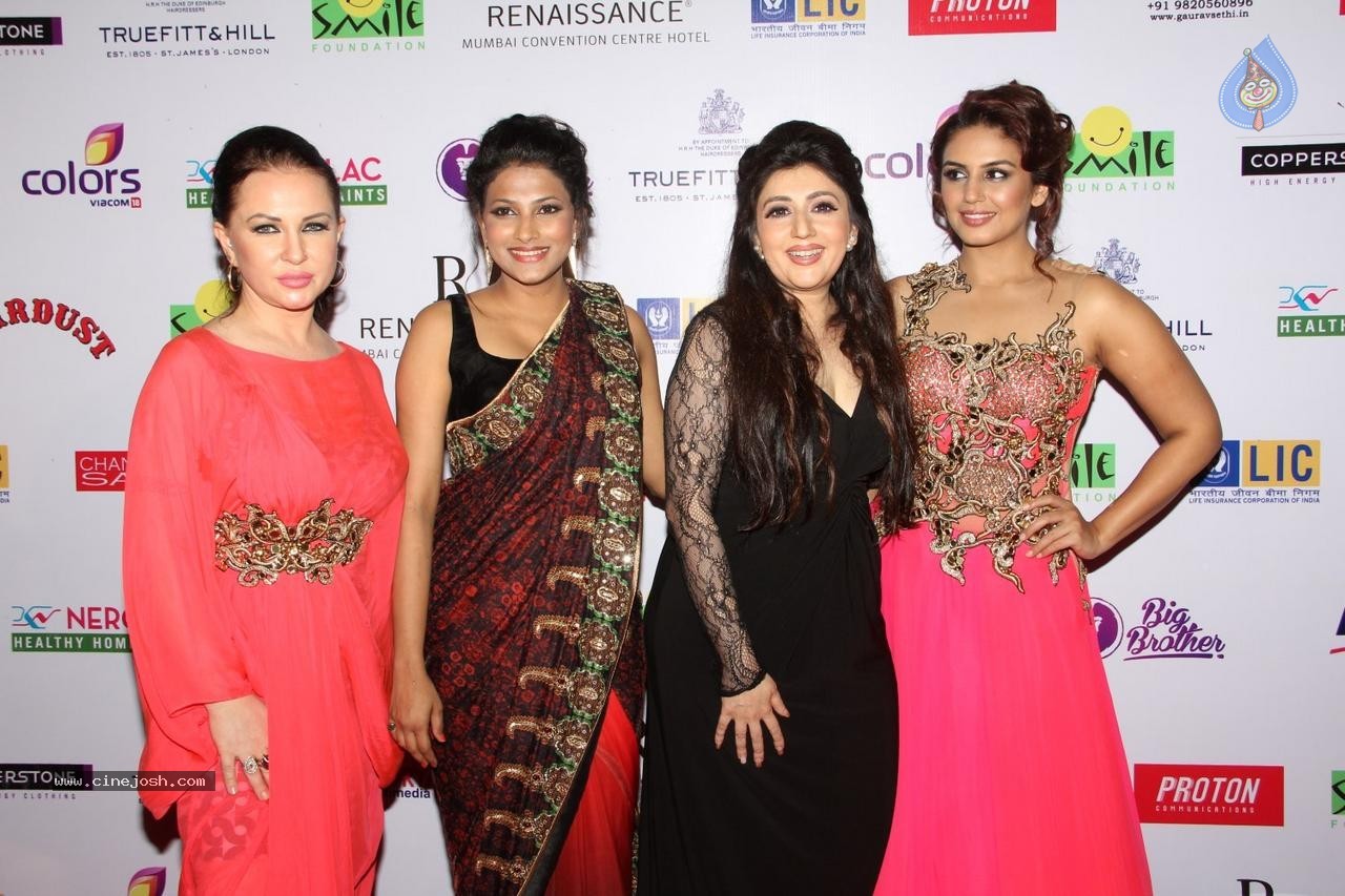 Celebs at Smile Foundation Ramp for Champs Show 02 - 38 / 98 photos