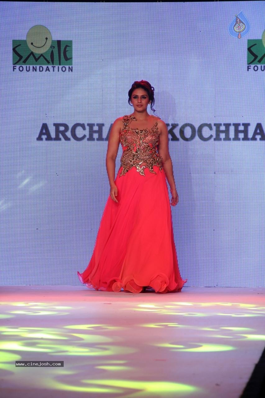 Celebs at Smile Foundation Ramp for Champs Show 02 - 66 / 98 photos