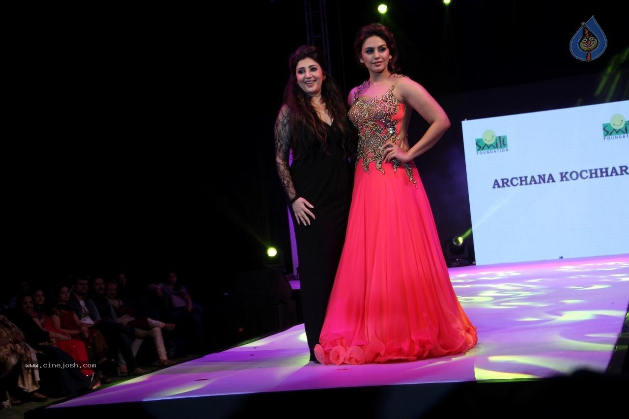 Celebs at Smile Foundation Ramp for Champs Show 02 - 71 / 98 photos