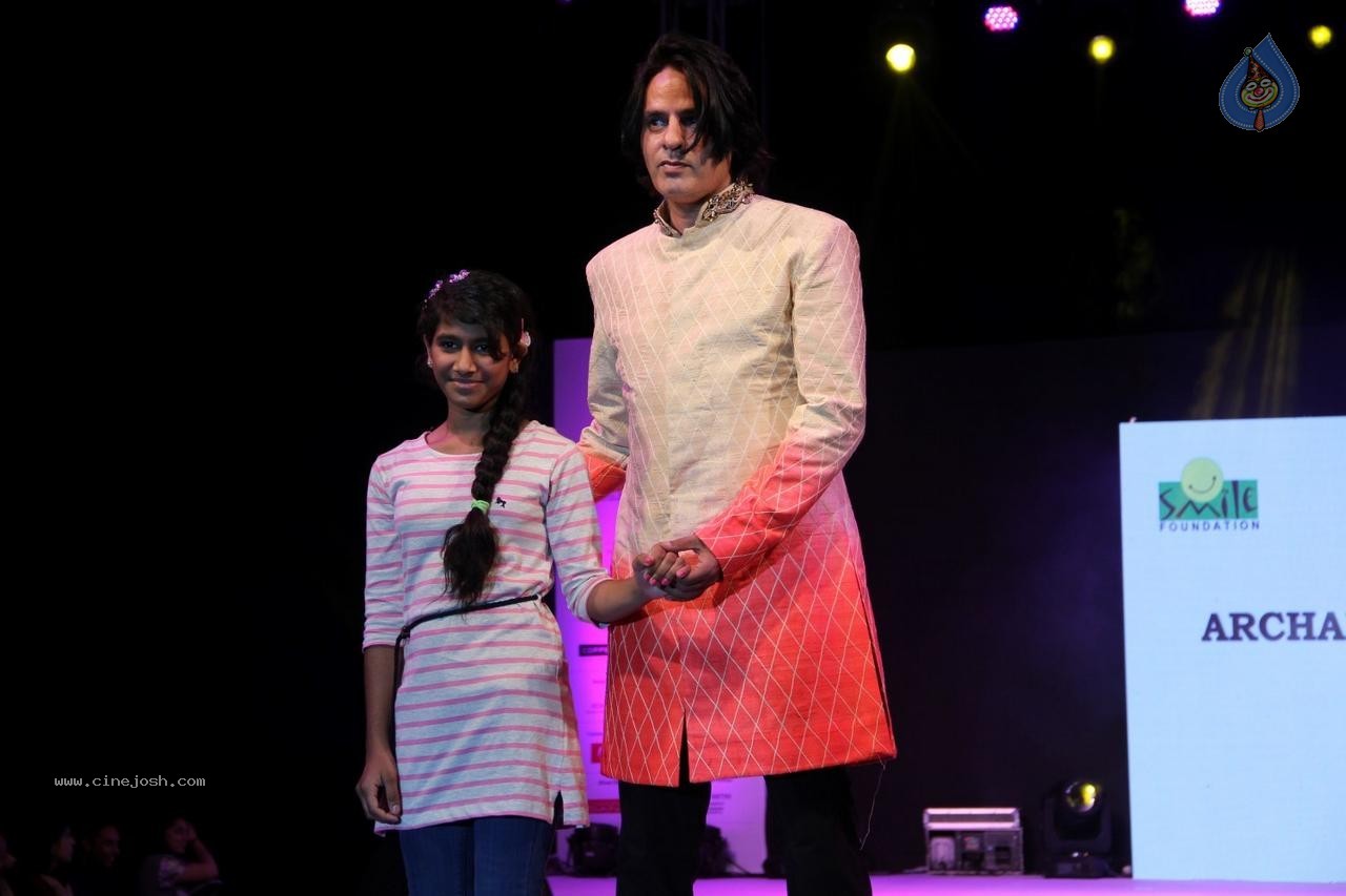 Celebs at Smile Foundation Ramp for Champs Show 02 - 91 / 98 photos