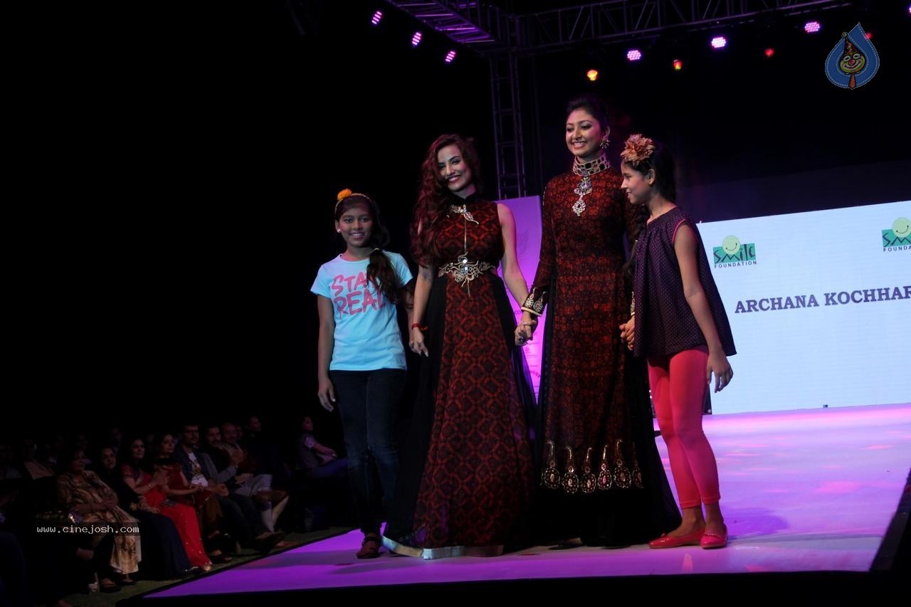 Celebs at Smile Foundation Ramp for Champs Show 02 - 97 / 98 photos