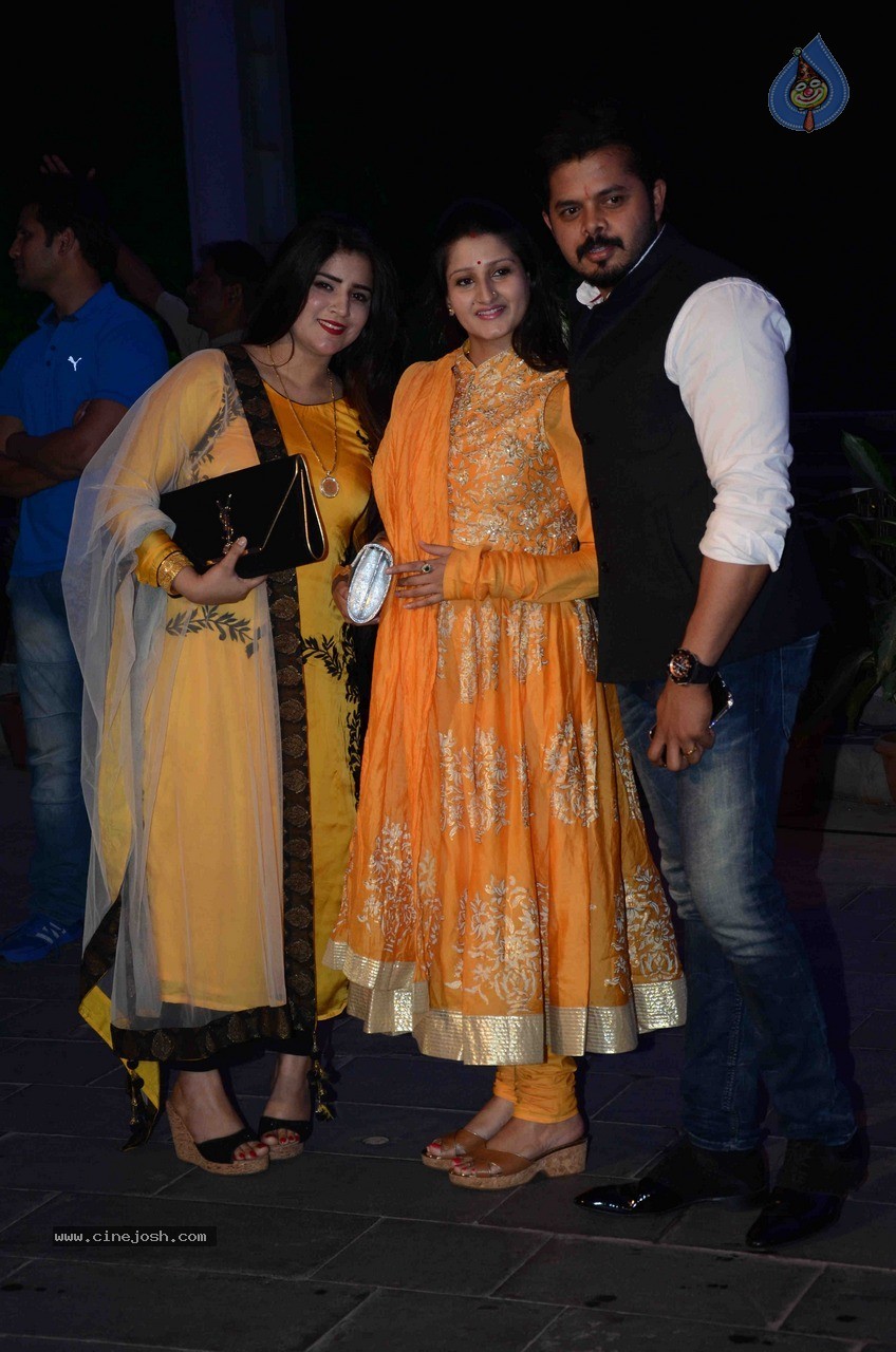 Celebs at Smita Thackeray Son Wedding Reception - 14 / 120 photos