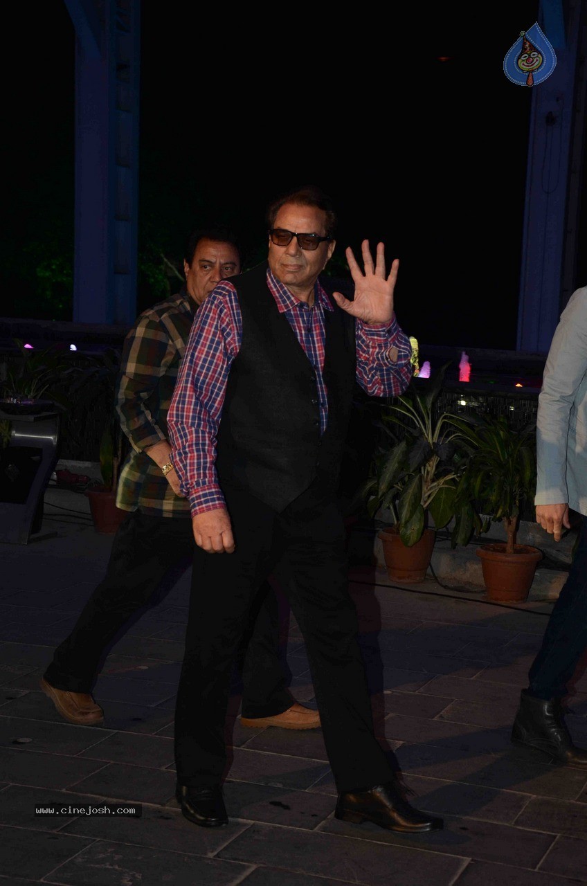 Celebs at Smita Thackeray Son Wedding Reception - 49 / 120 photos