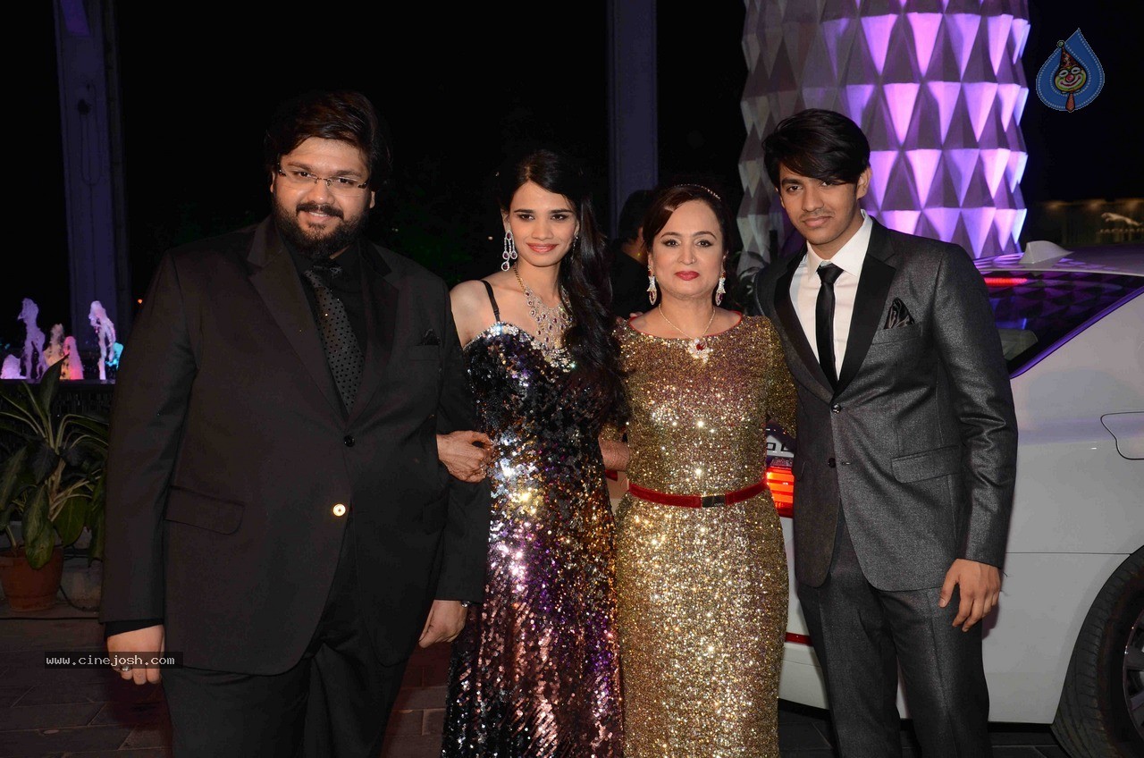 Celebs at Smita Thackeray Son Wedding Reception - 80 / 120 photos
