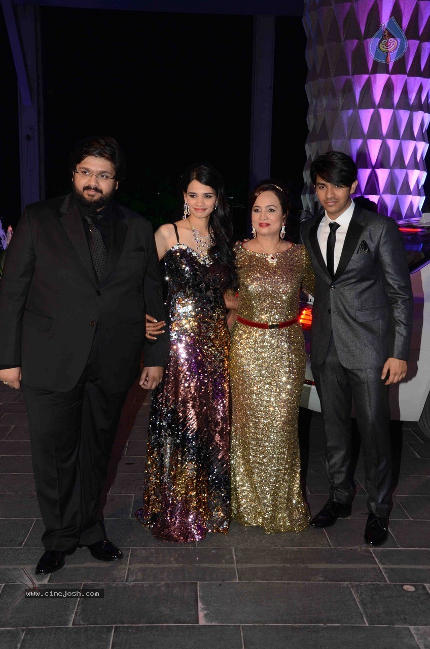 Celebs at Smita Thackeray Son Wedding Reception - 94 / 120 photos